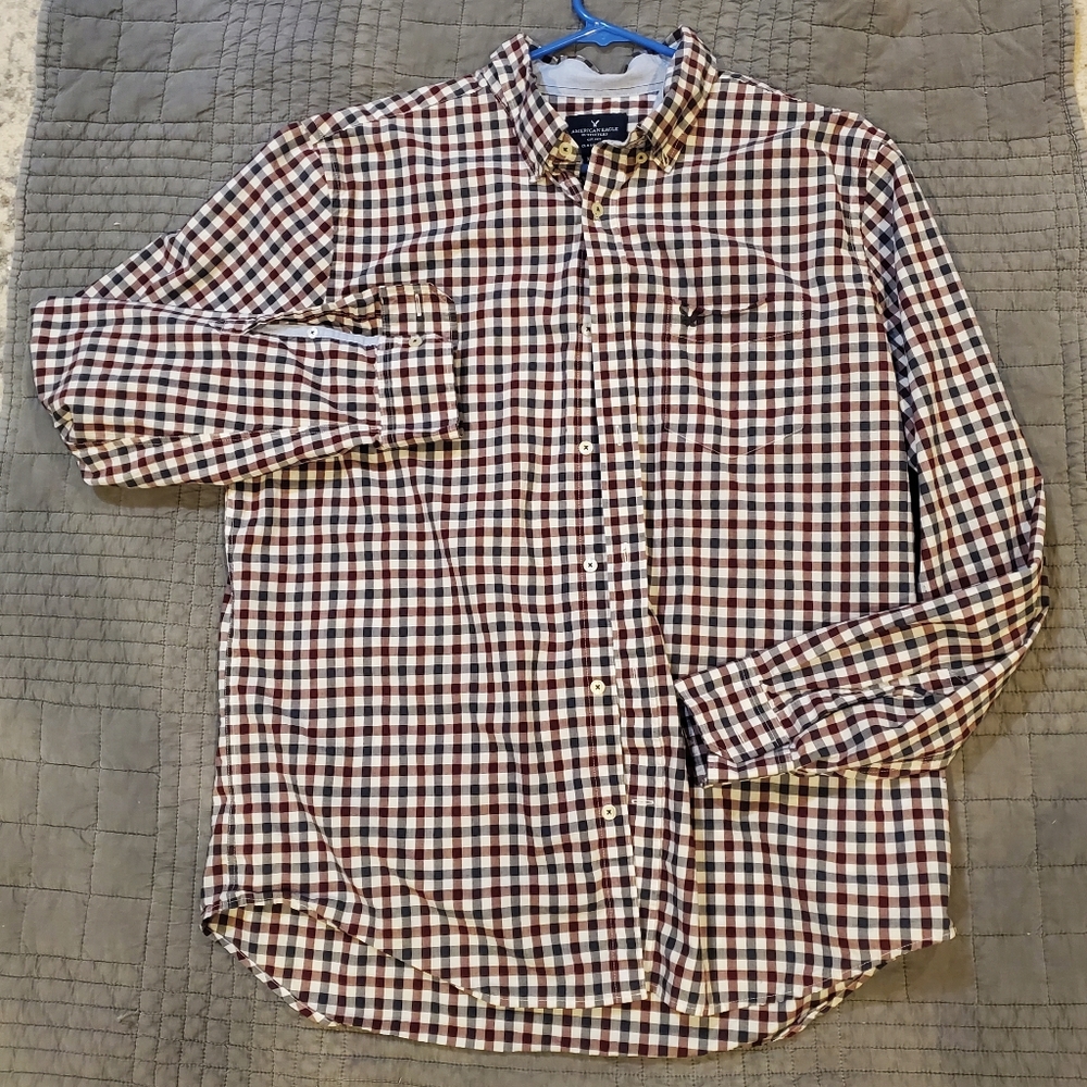 American Eagle classic fit Button Down Shirt